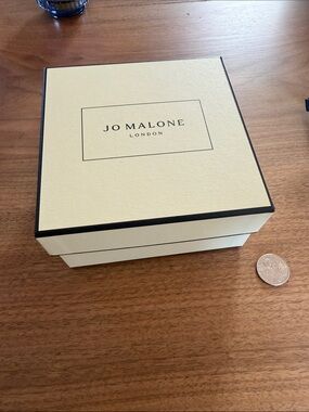 Jo Malone Cream Box with Black Trim